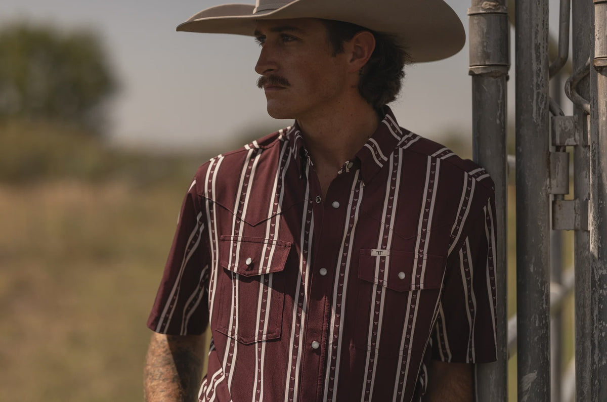 Ferrell - The Tucker Short Sleeve Pearl Snap Shirt in Maroon - Southern Soule Designs