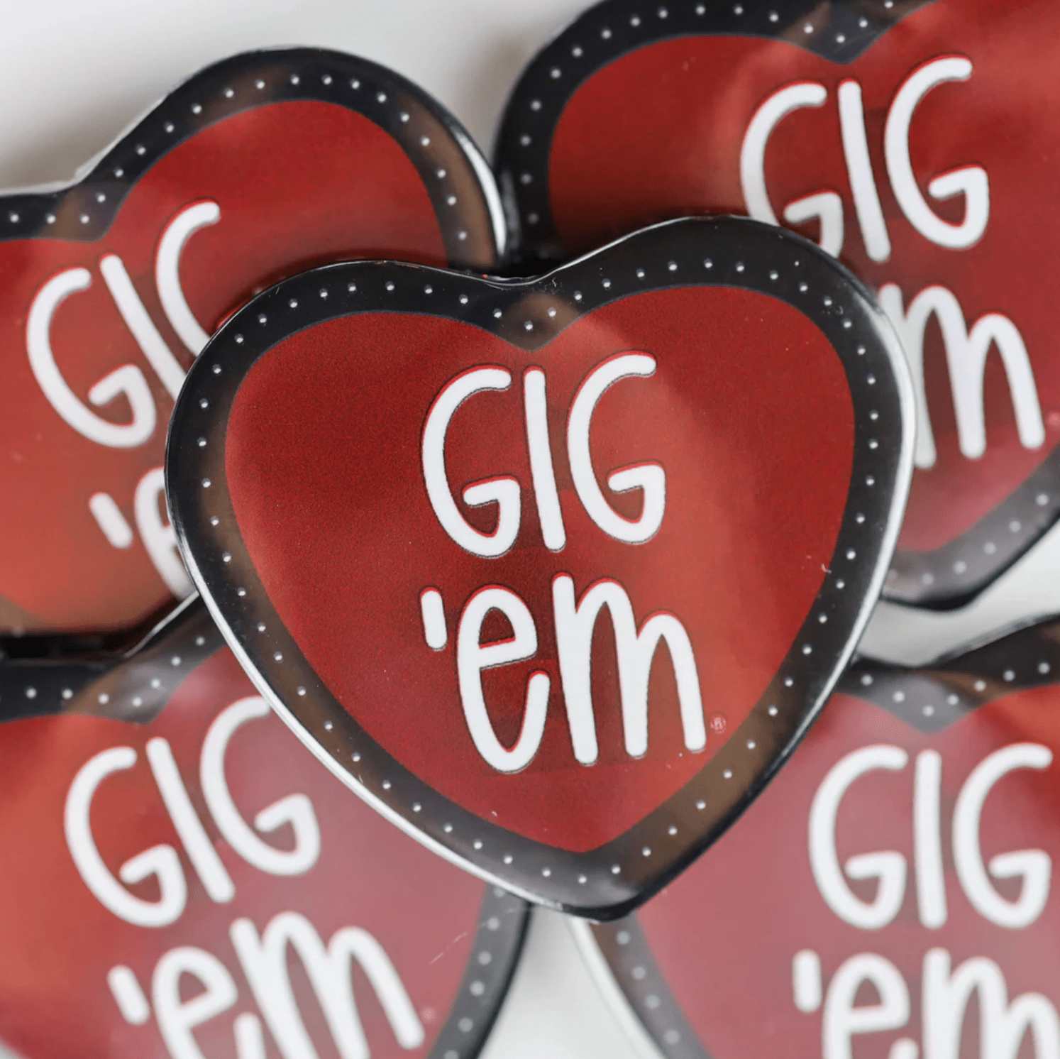 Gig 'Em Heart Shaped Game Day Button 2034 - Southern Soule Designs