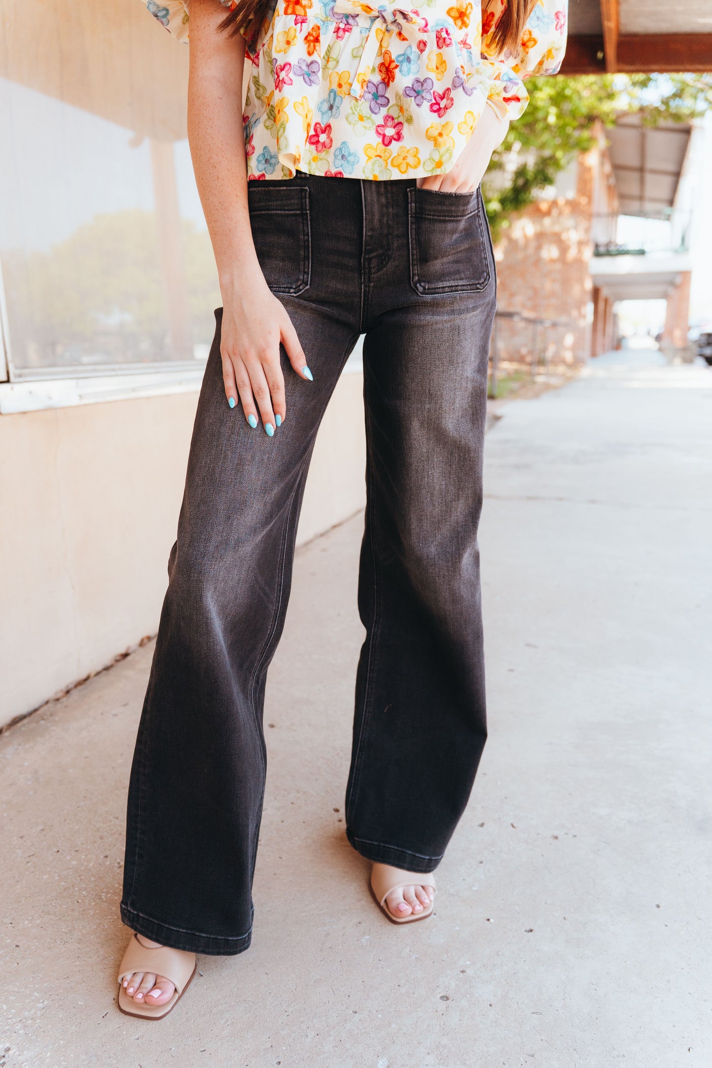 Engross High Rise Wide Trouser Jean T6569