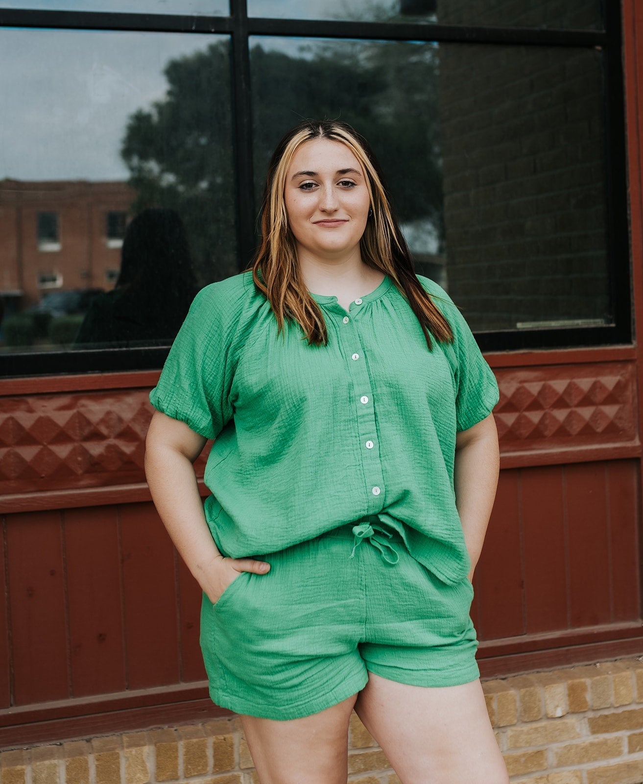 Kelly Green Short Sleeve V - Neck DGC11641 - Southern Soule Designs