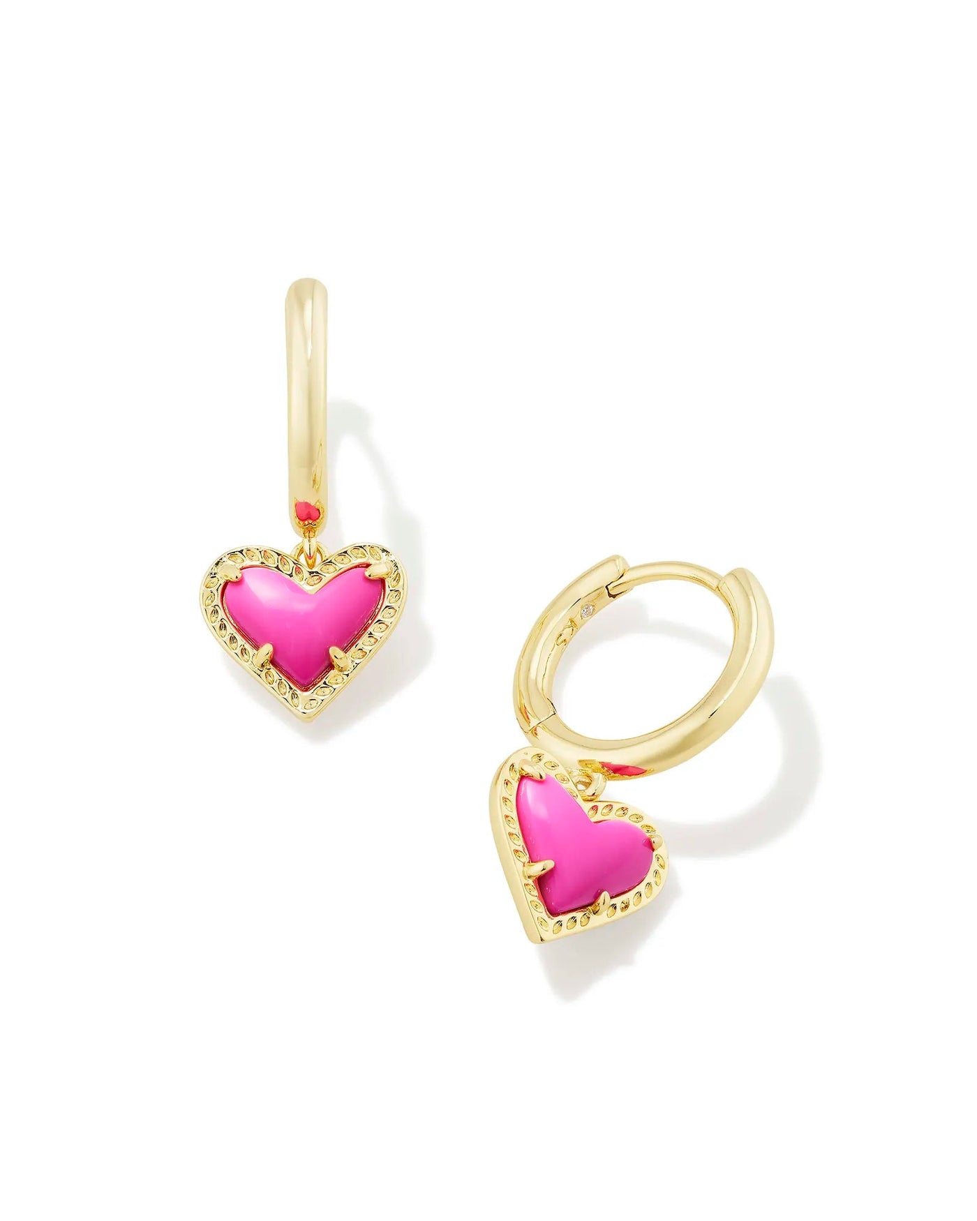 Kendra Scott Ari Heart Huggie Earring Gold - Southern Soule Designs