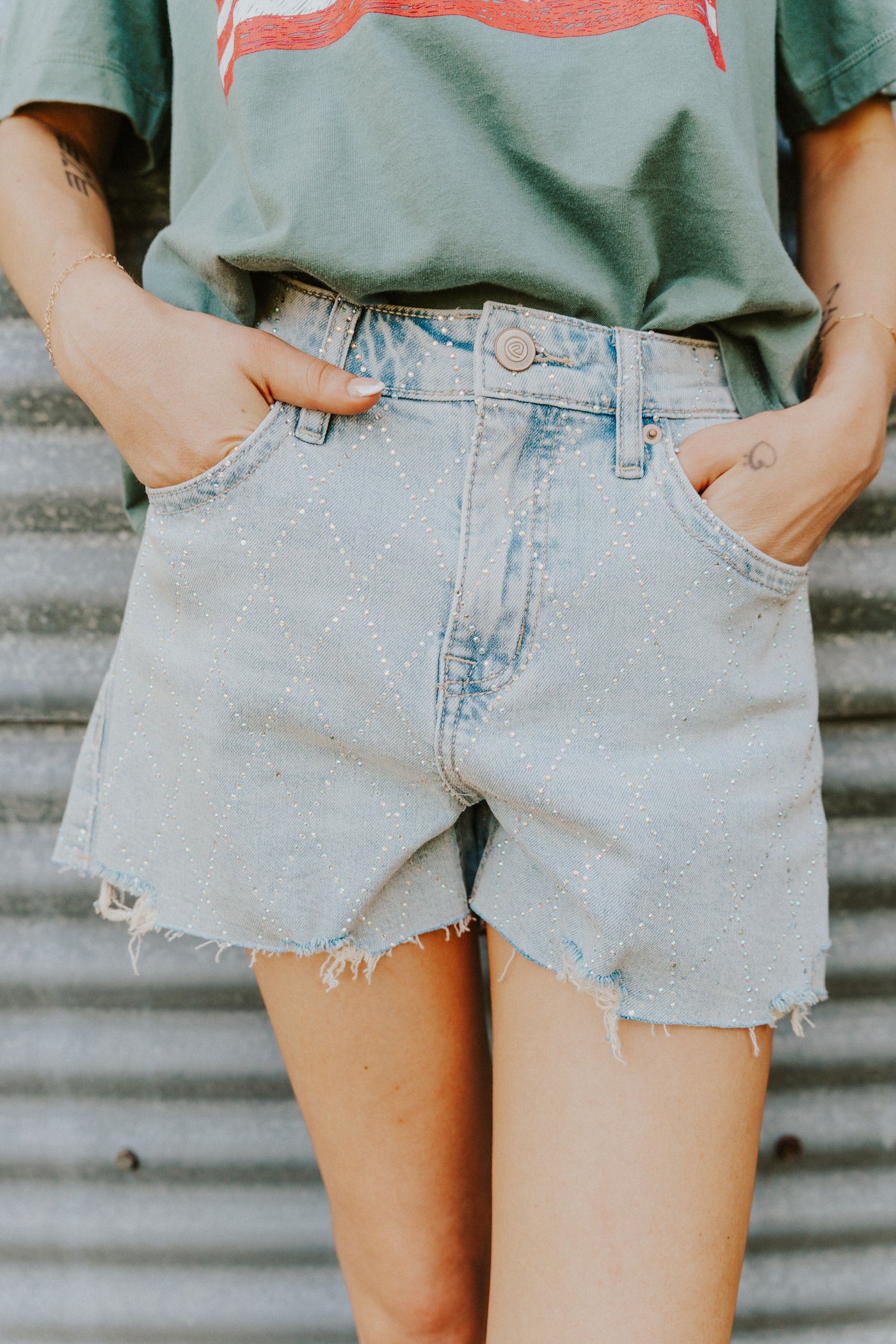 Light Wash Diamond Stud Shorts BW86D06088