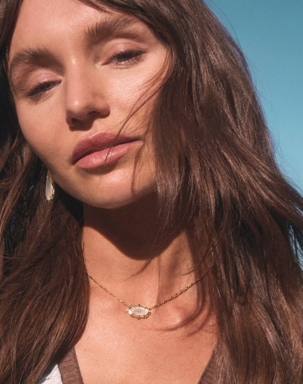 KS Elisa Scallop Frame Gold Short Pendant Necklace - Southern Soule Designs