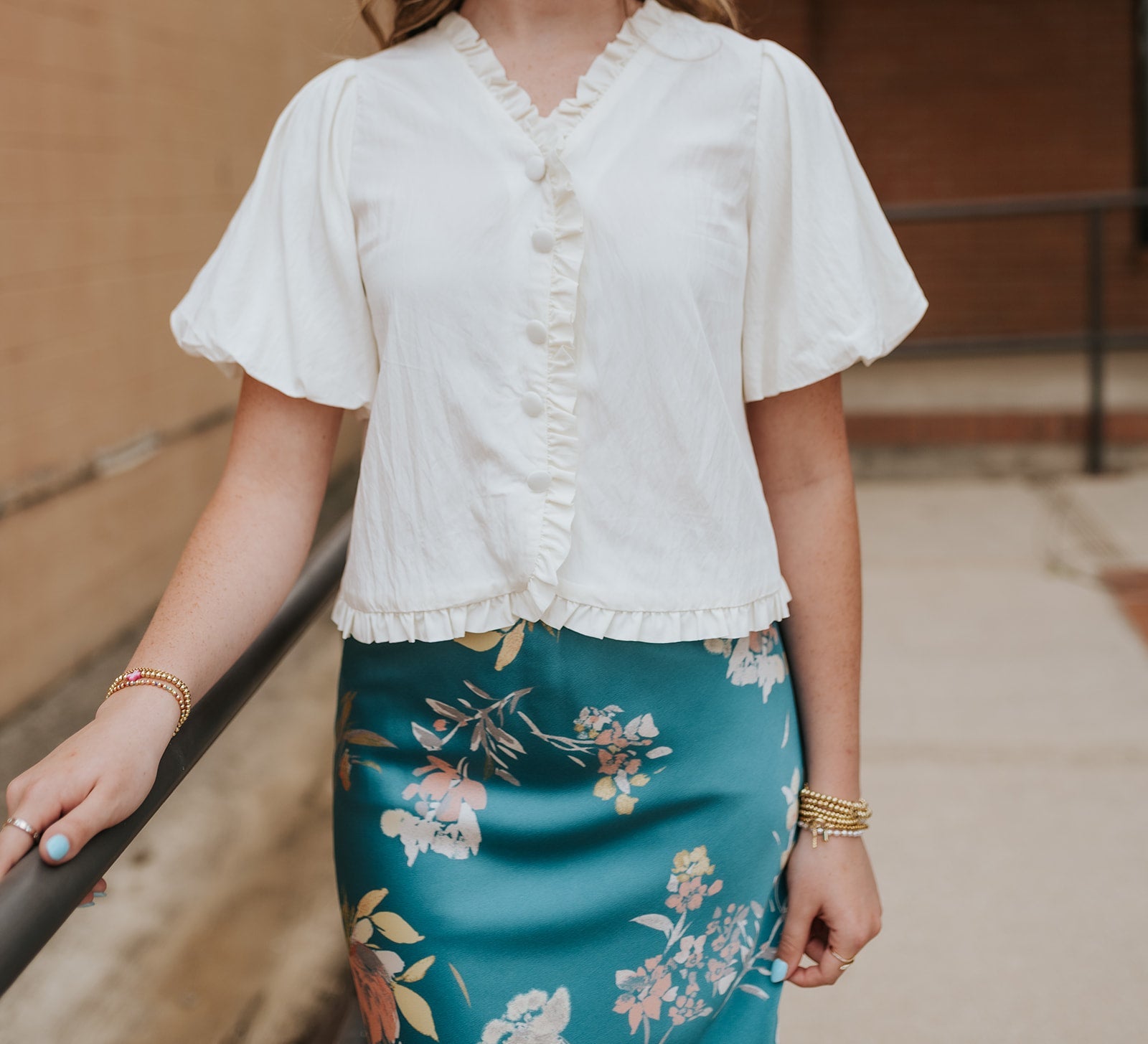 Off White Ruffle Detail Bubble Sleeve Top VB119838 - Southern Soule Designs