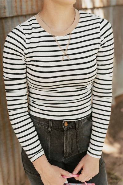White/Black Stripe V-Stitch Detail Long Sleeve Top IKT801032-01