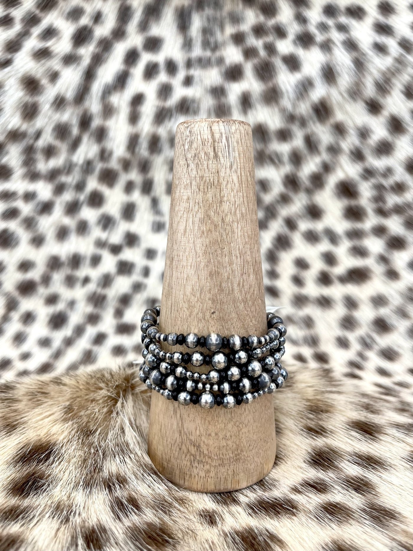 Onyx/Navajo Pearl Beaded Stretch Bracelet - Southern Soule Designs