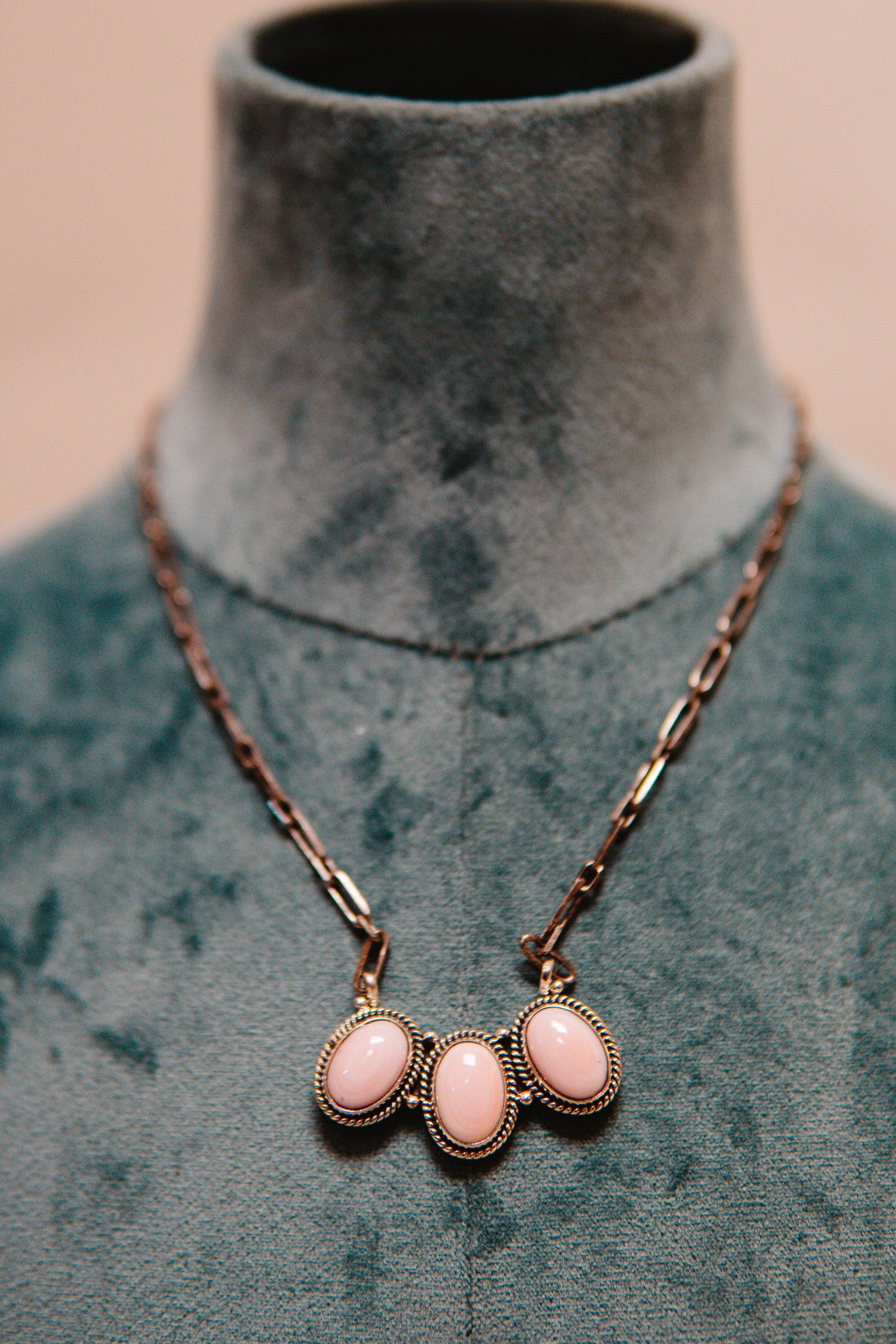 Pink Conch 3 Oval Necklace