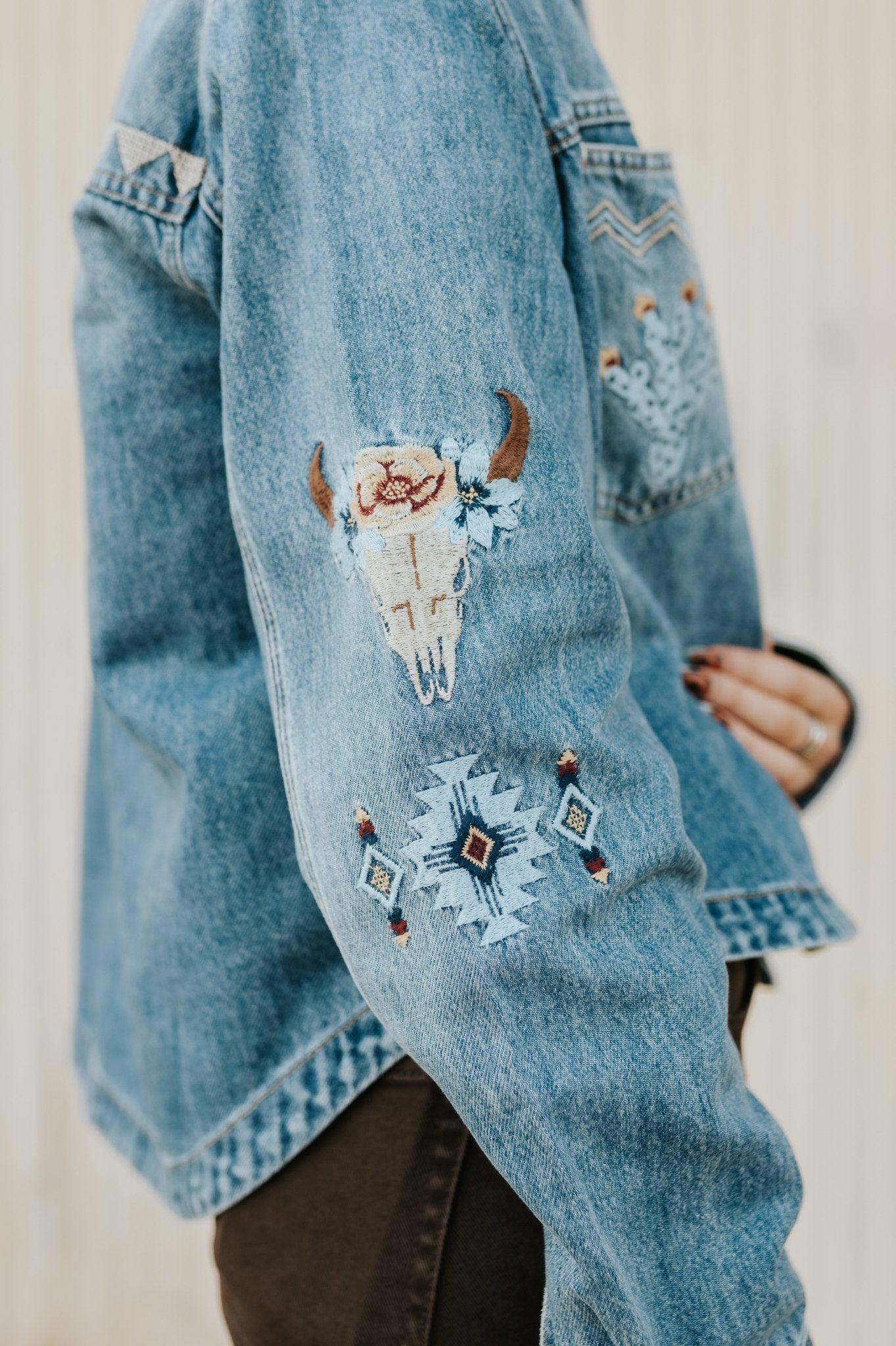 Stetson Women's Embroidered Denim Button - Up Cropped Shirt 11 - 050 - 0565 - 5002 - Southern Soule Designs