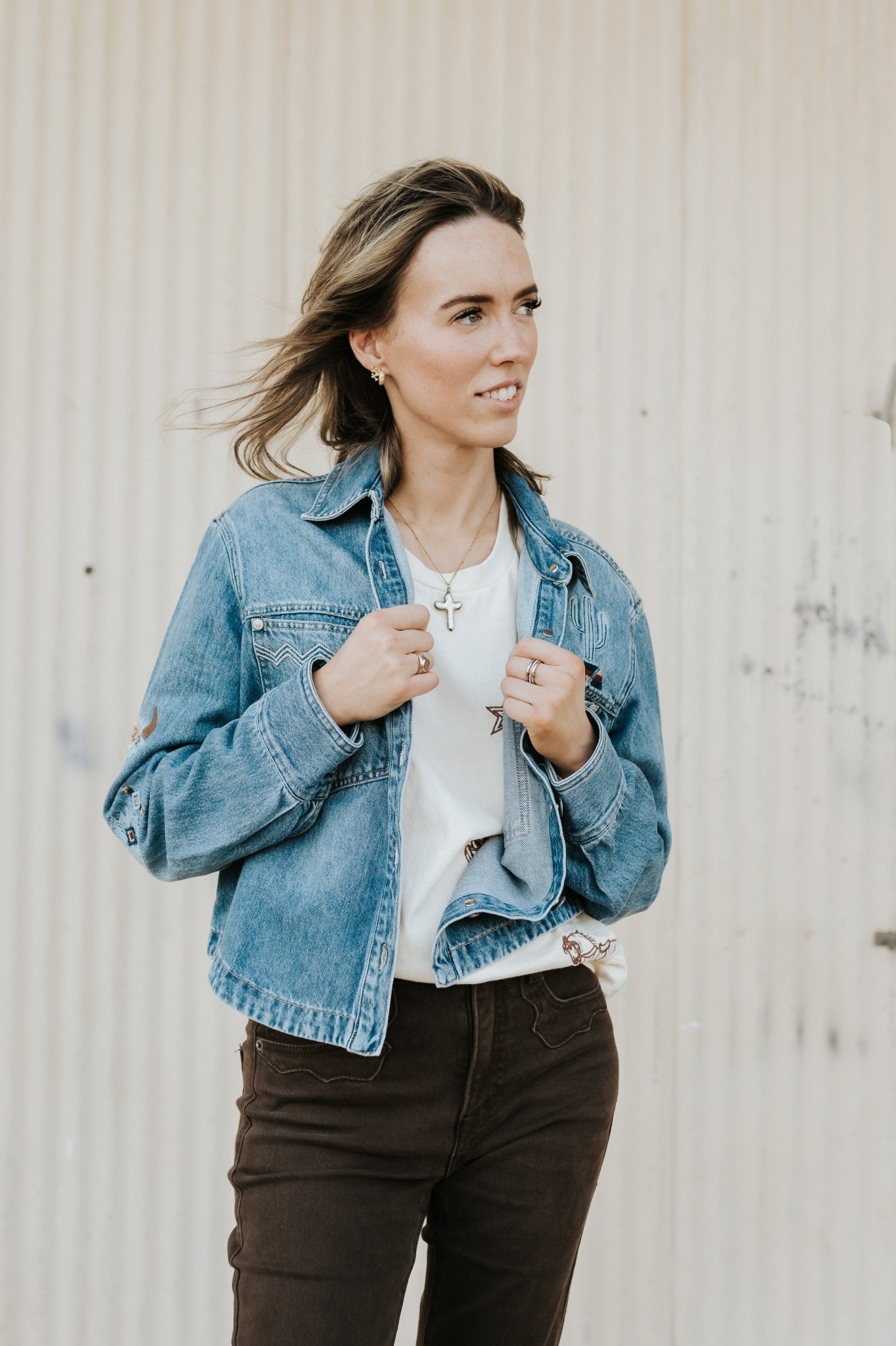 Stetson Women's Embroidered Denim Button - Up Cropped Shirt 11 - 050 - 0565 - 5002 - Southern Soule Designs