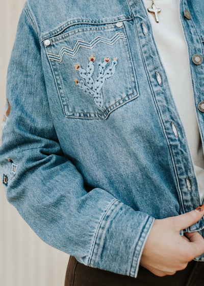 Stetson Women's Embroidered Denim Button - Up Cropped Shirt 11 - 050 - 0565 - 5002 - Southern Soule Designs