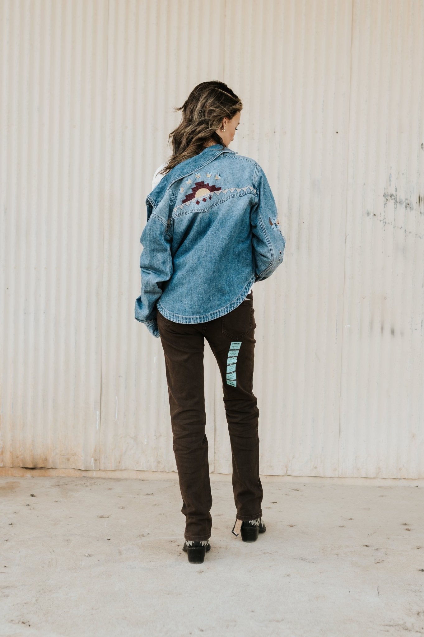 Stetson Women's Embroidered Denim Button - Up Cropped Shirt 11 - 050 - 0565 - 5002 - Southern Soule Designs