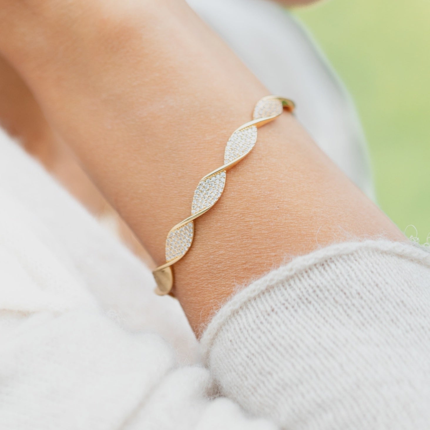 Twisted Pave Cuff Bracelet B7789 - Southern Soule Designs