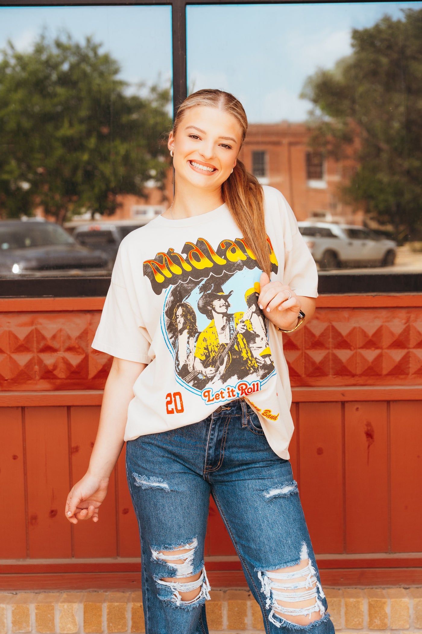 DayDreamer Midland Let It Roll Tour Merch Tee Dirty White