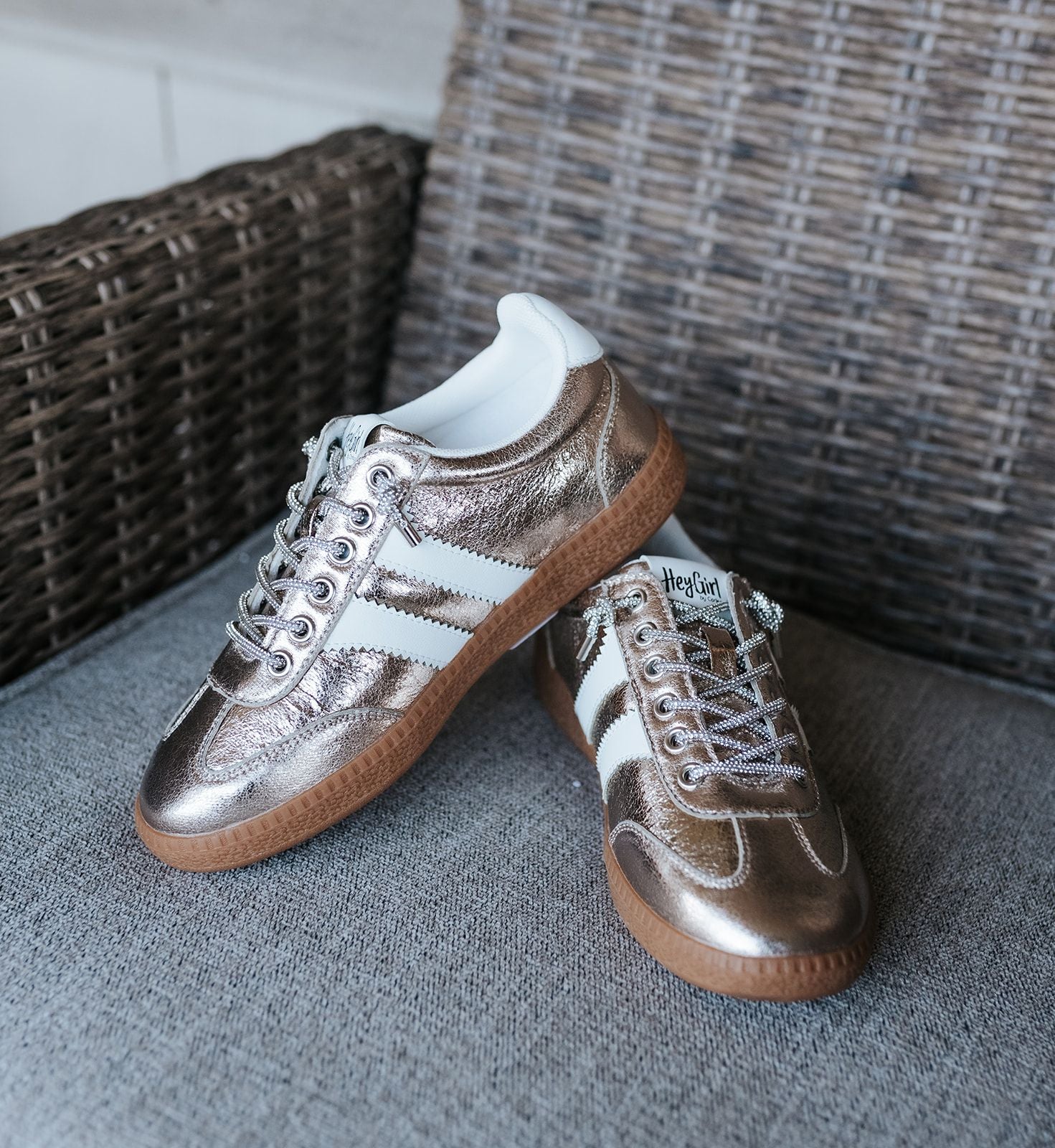 Heads Up - Gold Metallic
