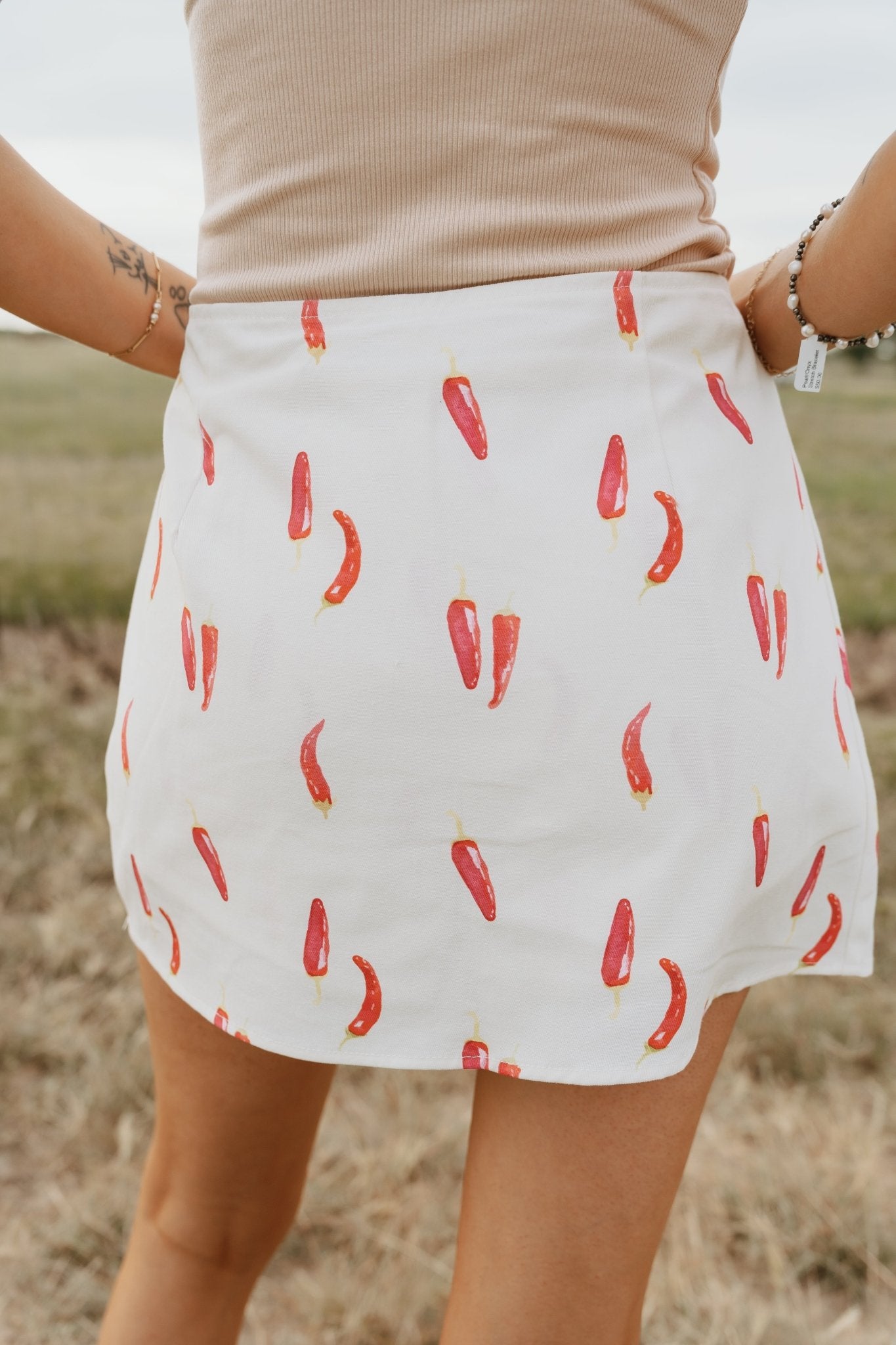 White Mid Rise Red Pepper Mini Skort IS5561 - 1 - Southern Soule Designs