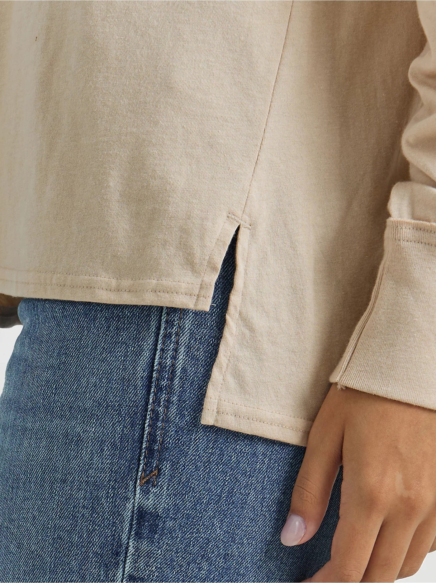 Wrangler 112350108 Relaxed Long Sleeve Tee Moonlight Beige - Southern Soule Designs