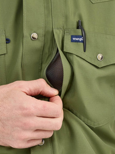 Wrangler Men's Performance Snap Short Sleeve Shirt Forest Green 112359446 - Southern Soule Designs