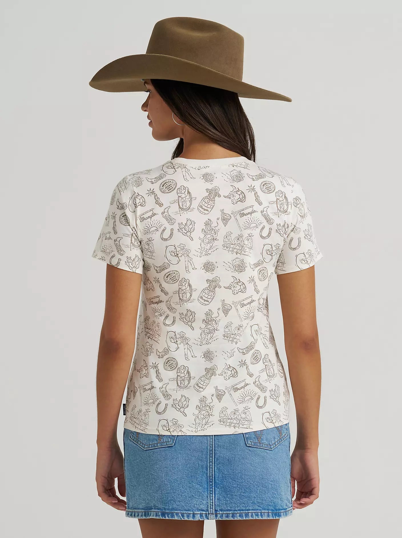 Wrangler Women's All Over Print Slim Tee Cream Lasso 112379509 - Southern Soule Designs