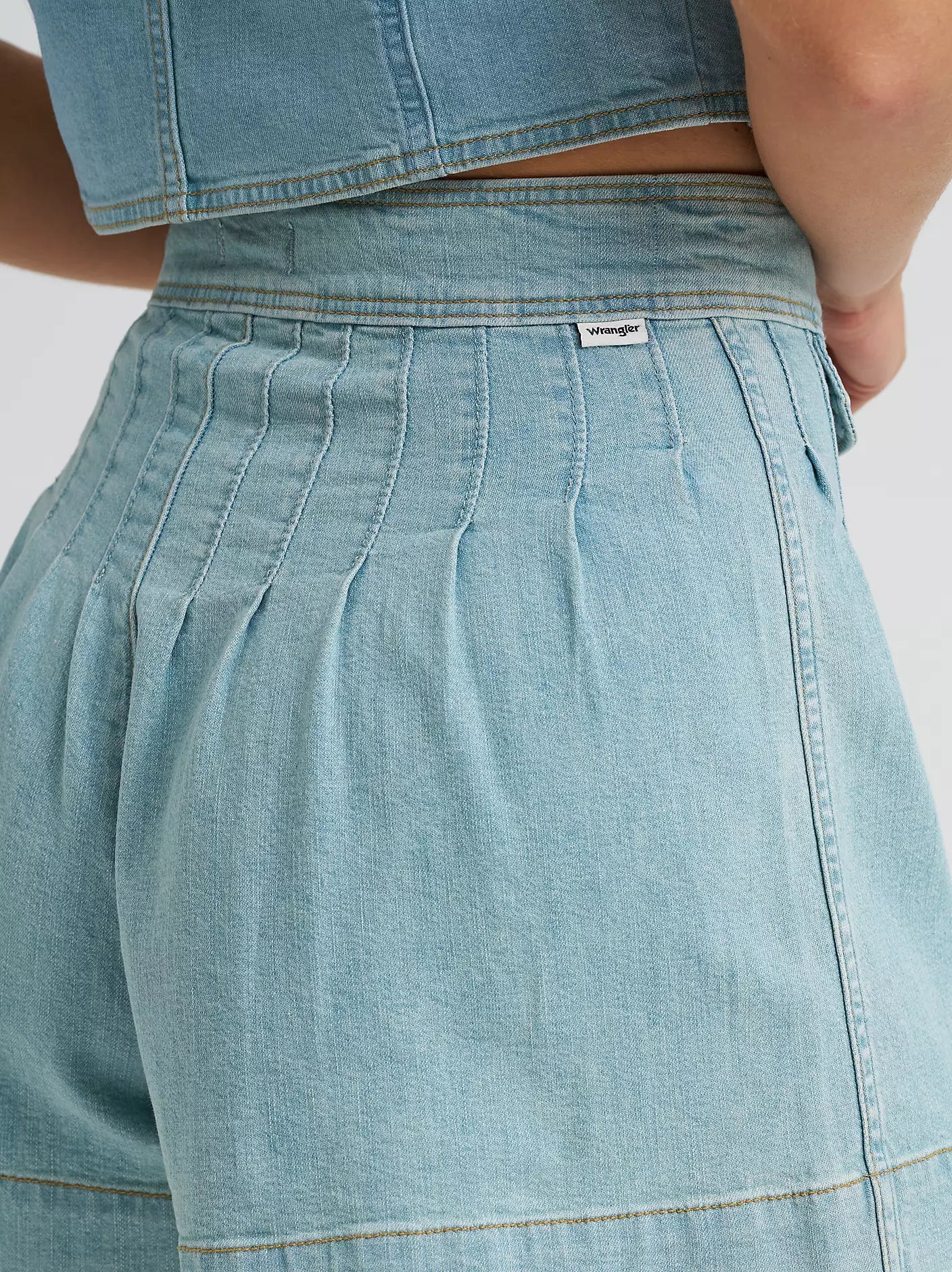 Wrangler Women's Country Estate Pale Denim Shorts 112378614 - Southern Soule Designs