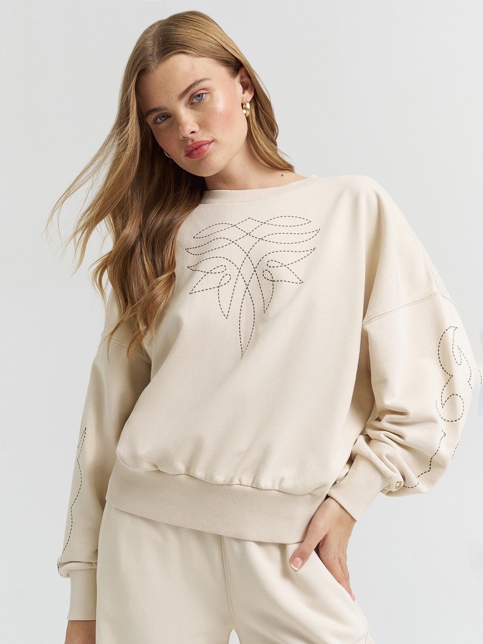 Wrangler Women's Lainey Wilson Cowboy Sweatshirt Cream 112375627 - Southern Soule Designs