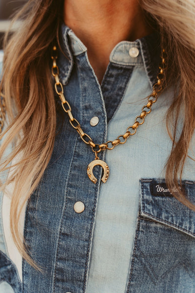 Wrangler Women's Pieced Boyfriend Denim Western Snap Shirt 112360740 - Southern Soule Designs