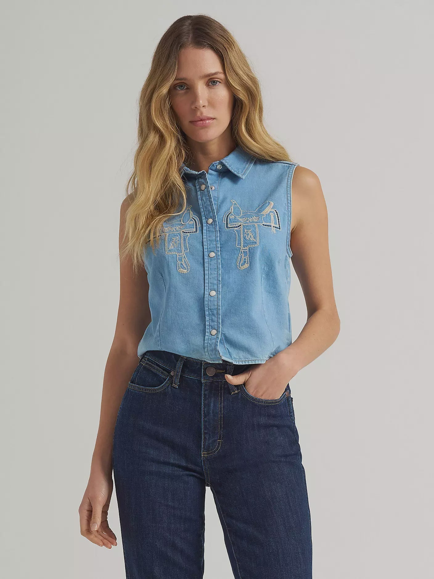 Wrangler Women's Saddle Embroidered Denim Sleeveless Snap Shirt 112379487 - Southern Soule Designs