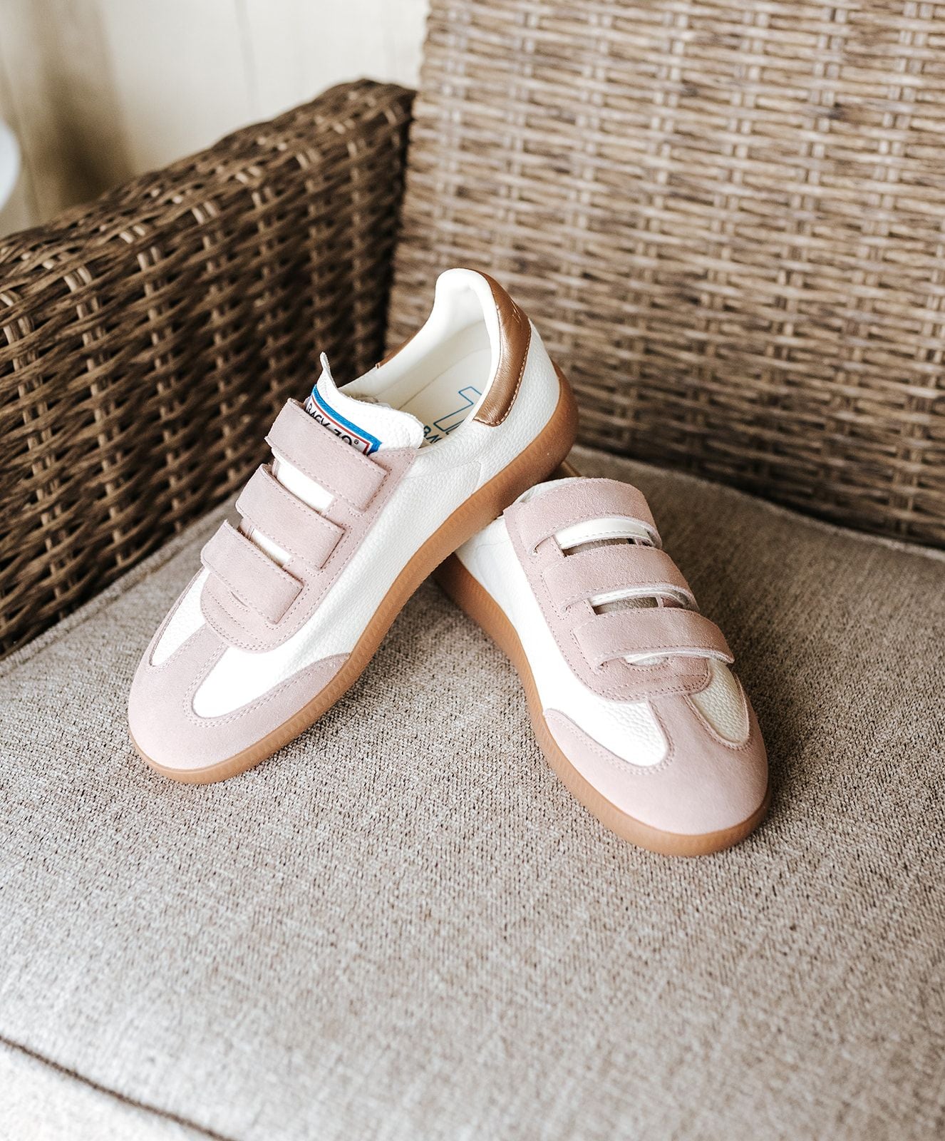 Mias in White Pink Sneaker