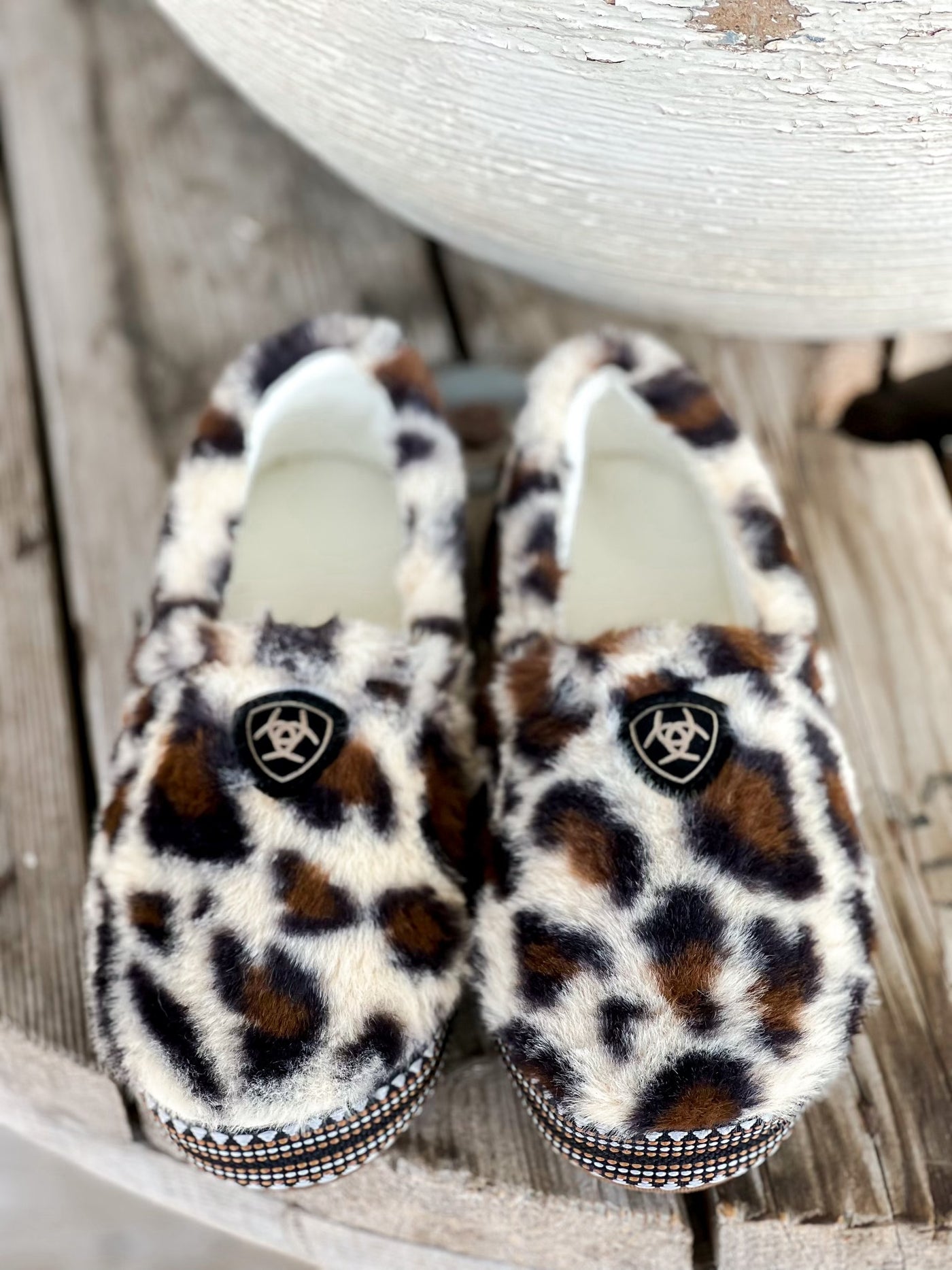 Ariat WMS Cream Leopard Snuggle Slipper
